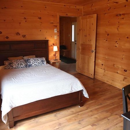Les Chalets Du Lac Serein Saint Ludger de Milot Bagian luar foto